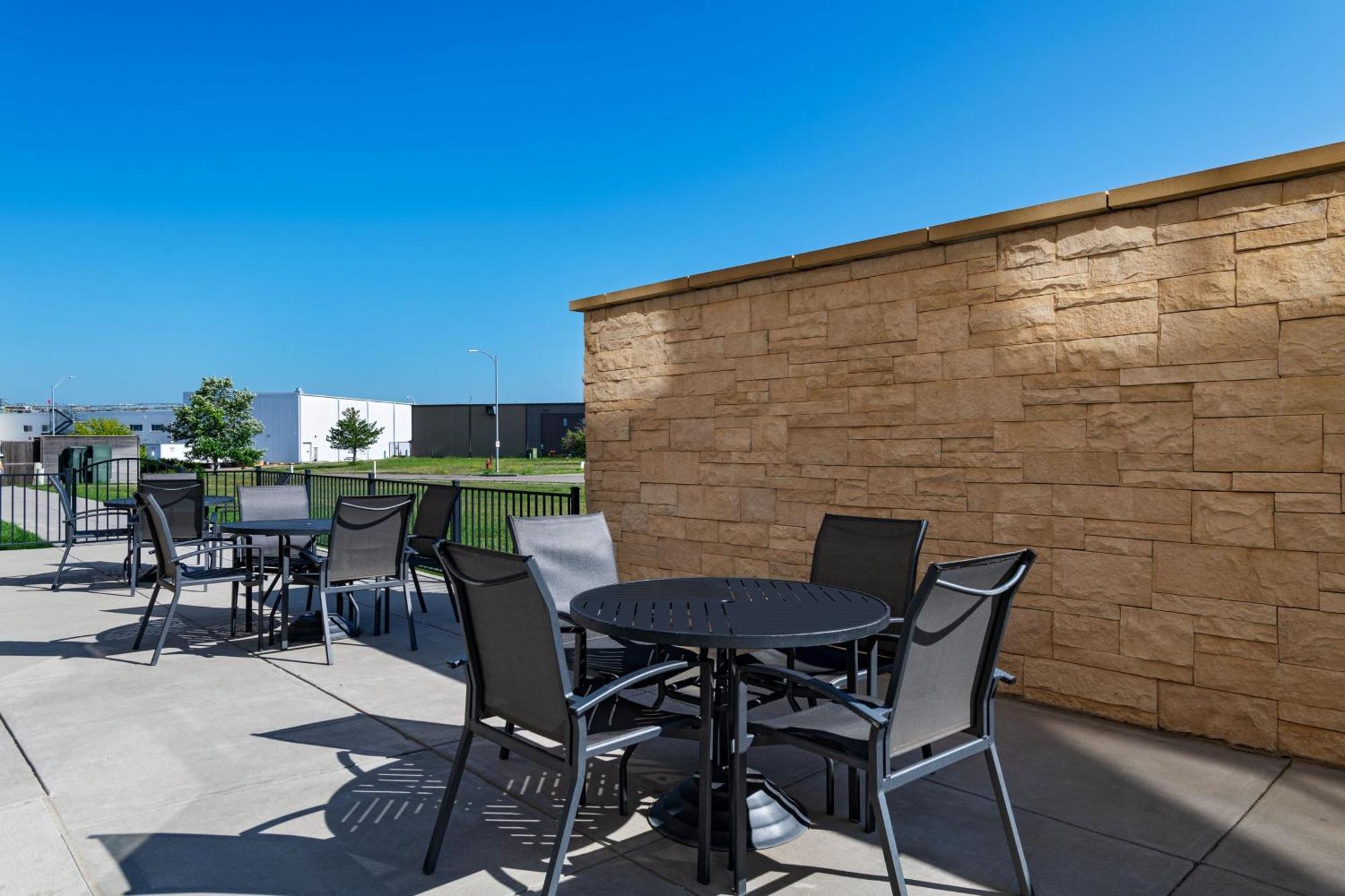Fairfield Inn & Suites By Marriott Lincoln Airport Eksteriør billede